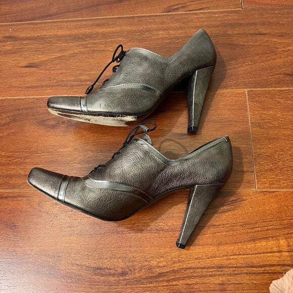 Stuart Weitzman Silver Grey Pewter Square Toe Lace Up Bootie Heels Womens 7 - Picture 5 of 10